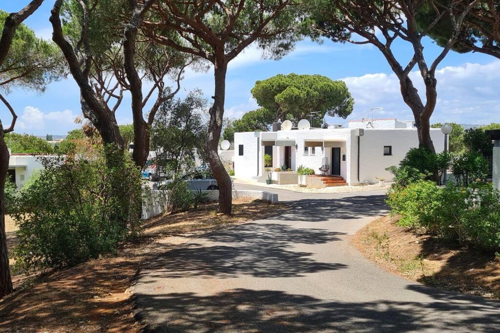 Holiday home Sunny With Golf Front View