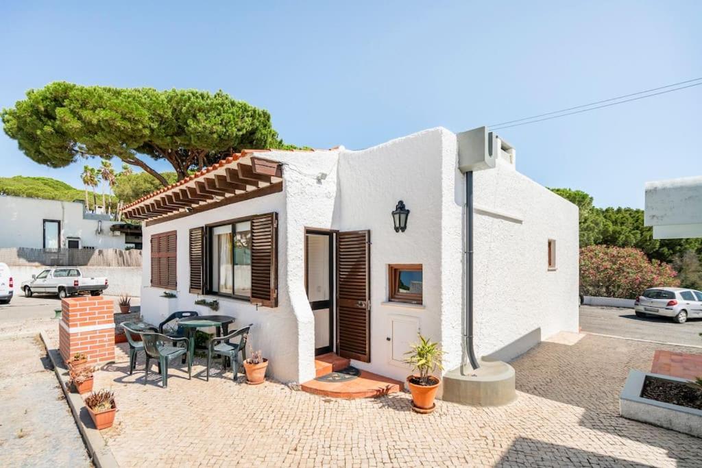 Holiday home Sunny With Golf Front View
